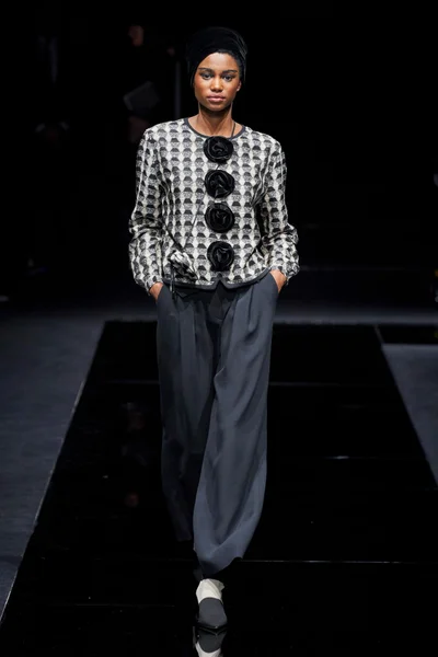 Look 17